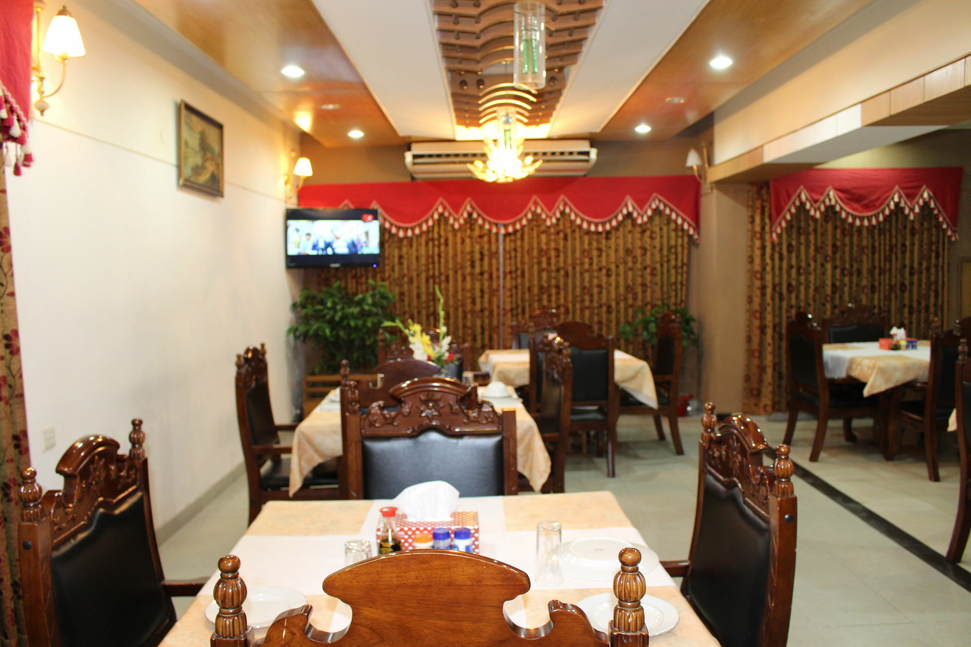 Hotel Golden Deer Dhaka Zewnętrze zdjęcie