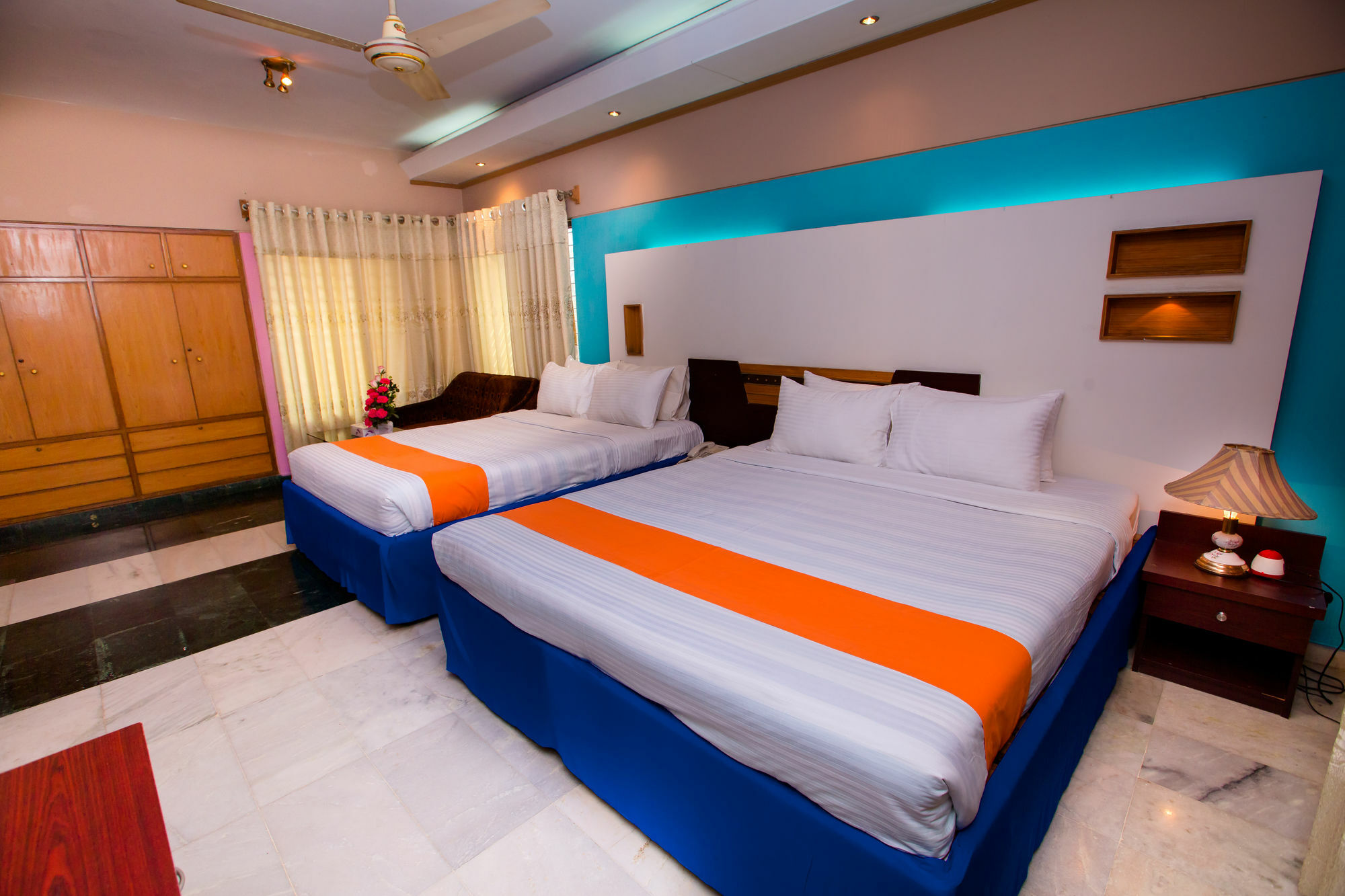 Hotel Golden Deer Dhaka Zewnętrze zdjęcie